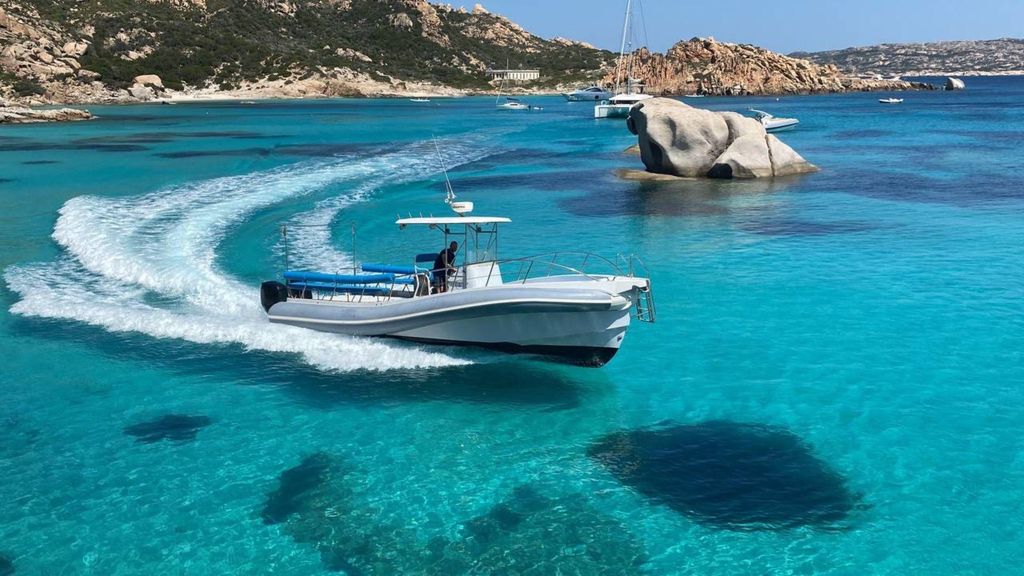 Von Santa Teresa Gallura: Private Maxi-Schlauchboot-Tour