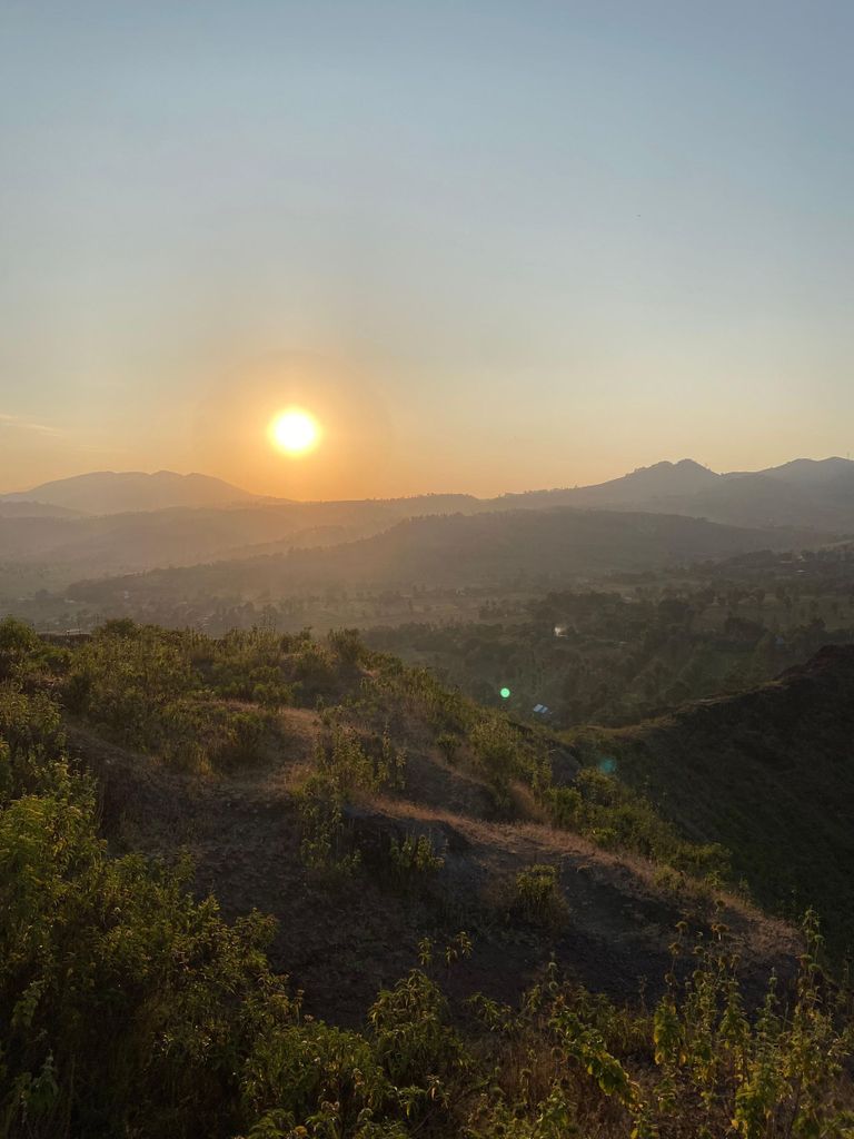 Arusha: Spaziergang zur goldenen Stunde & Aussichtspunkt bei Sonnenuntergang über dem Mount Meru