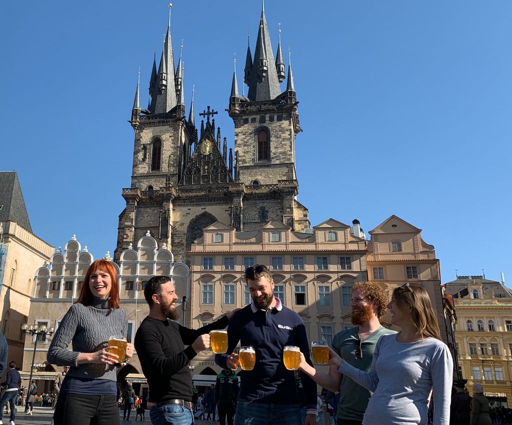 Prag: Historische Kneipentour mit Getränken