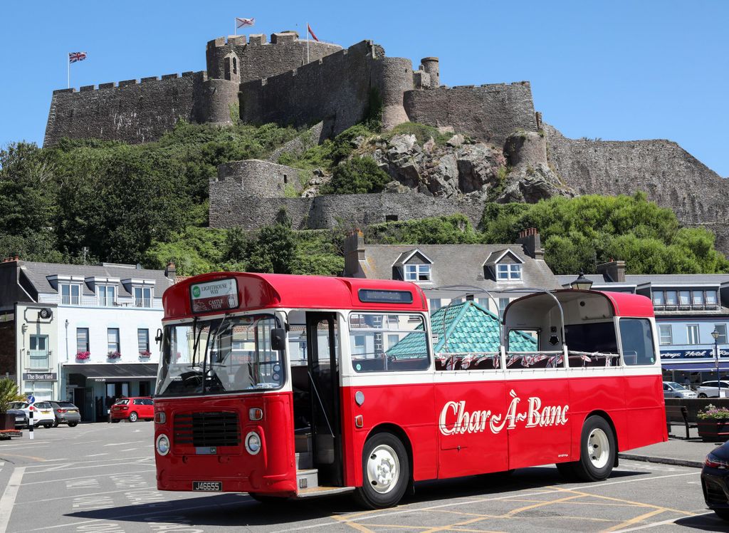 Jersey: Bustour mit Open-Top-Bus an der Ostküste (Castle View)