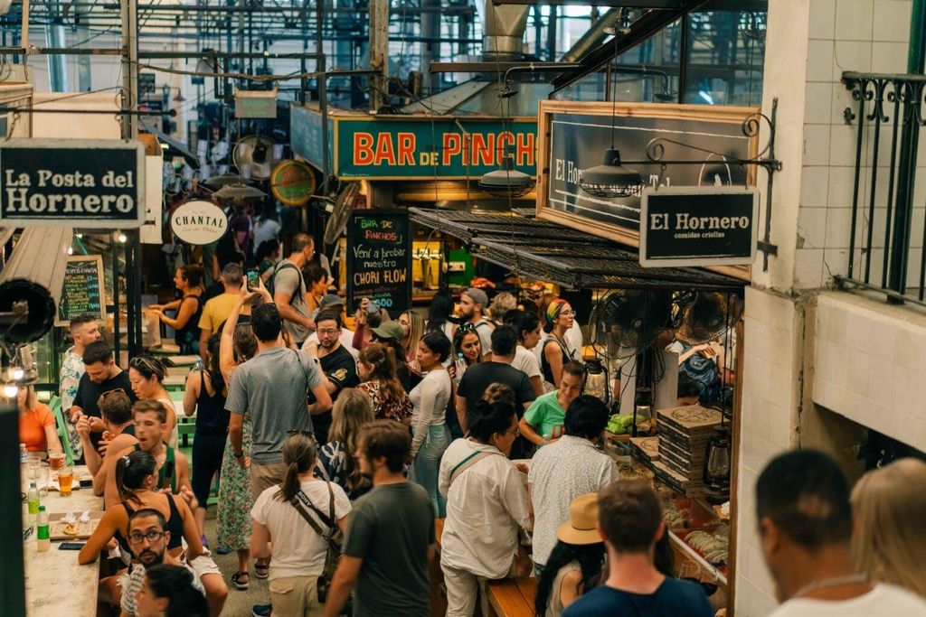 San Telmo: Historische Führung mit Streetfood & Drinks