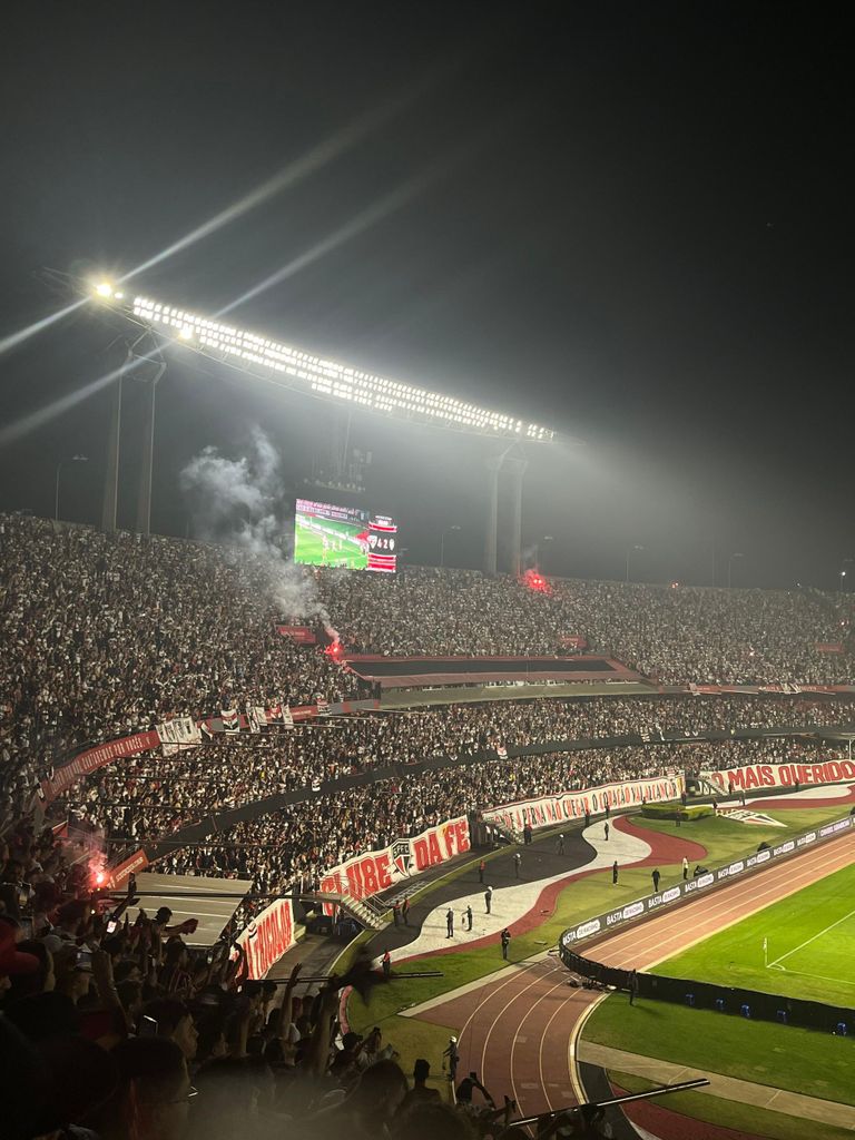 Schau dir ein Spiel von São Paulo FC im Morumbi-Stadion an