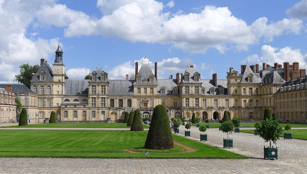 Fontainebleau: Palace Private Guided Tour mit Ticket