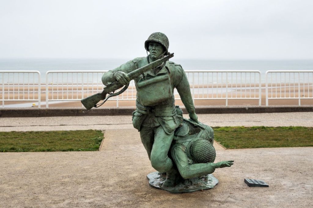 Private Tour zu den Schauplätzen des D-Day in der Normandie ab Paris + Champagner