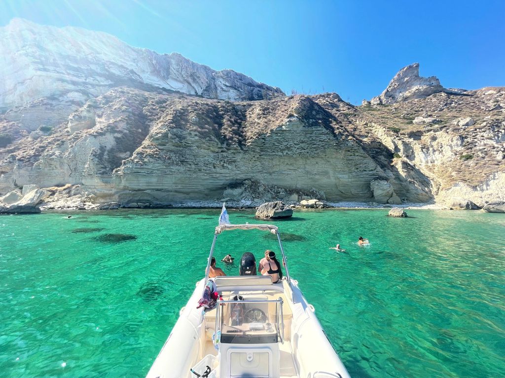 Cagliari: Bootstour mit 4 Badestopps, Schnorcheln und Prosecco