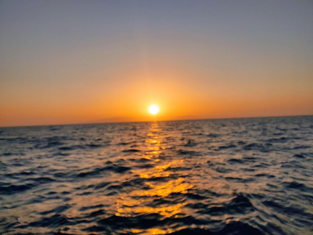 Spektakuläre Kreuzfahrt bei Sonnenuntergang auf Teneriffa: Ein magisches Erlebnis