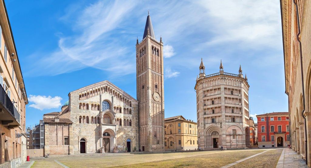 Private Parma Top City Sights Guided Tour