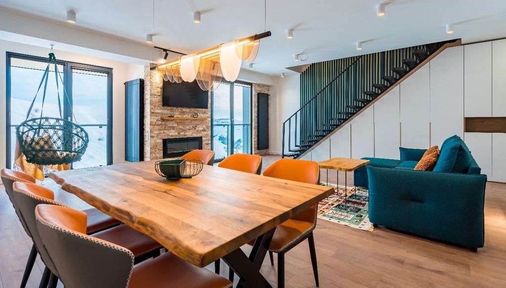 Gudauri-Skipaket: Apartment, Transfer, Verleih & Unterricht