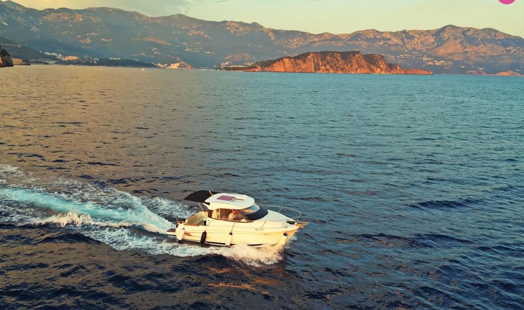 Private Panorama-Bootstour mit Schwimmstopps in Budva