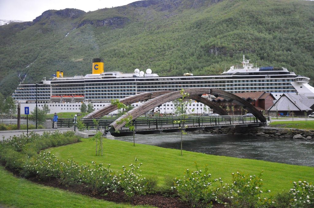 Flåm: Stegastein, Stalheim und Gudvangen – Tour mit dem Panoramabus