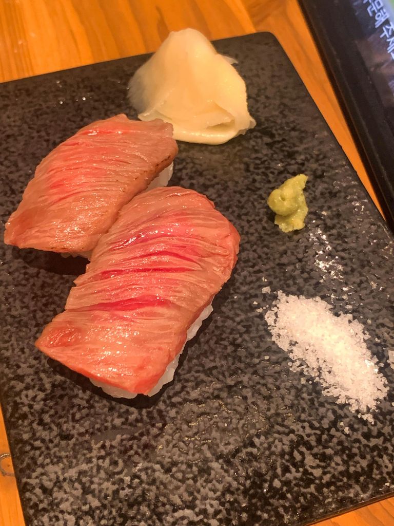 Kobe: Sake-Brauerei-Tour mit Verkostung und Kobe-Rindfleisch-Häppchen