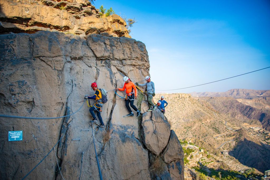 Jebel Akhdar: Klettersteig- und Seilrutschen-Abenteuer