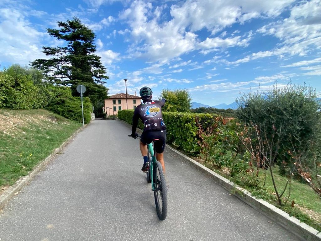 Desenzano: E-Bike-Tour mit Weinverkostung