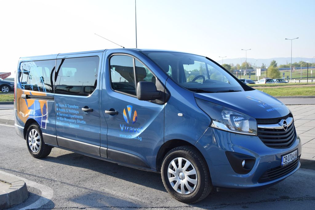 Sofia: Privater Flughafentransfer zum Stadtzentrum von Sofia