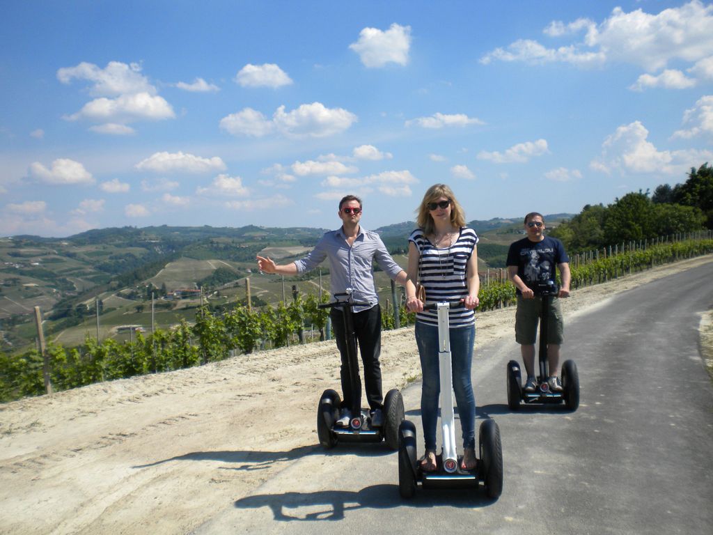 Alba: Geführte Segway-Tour durch die Langhe-Hügel und Weinberge