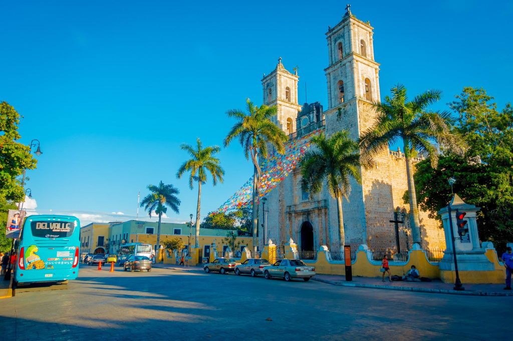 Playa del Carmen: Chichen Itza, Valladolid, Cenote & Buffet