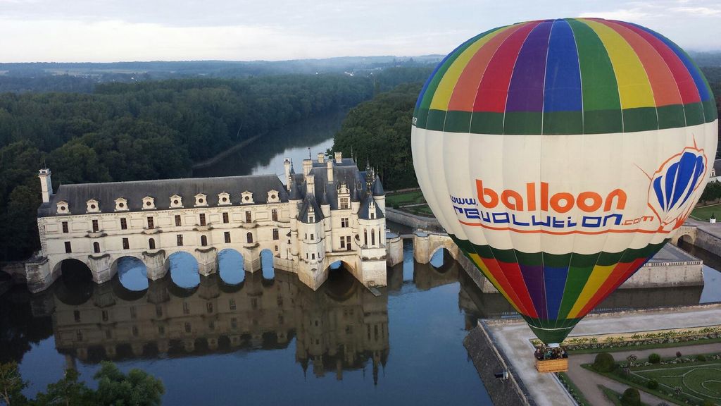 Amboise Heißluftballonfahrt zum Sonnenaufgang über dem Loire-Tal
