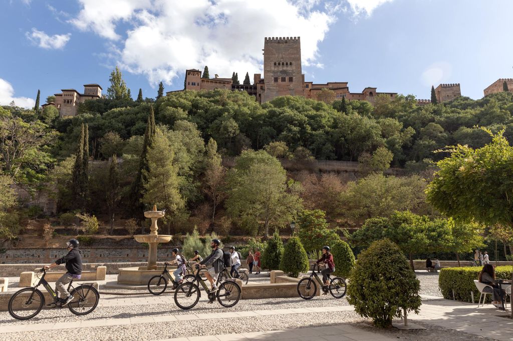 Granada: Albaicin und Sacromonte E-Bike Tour