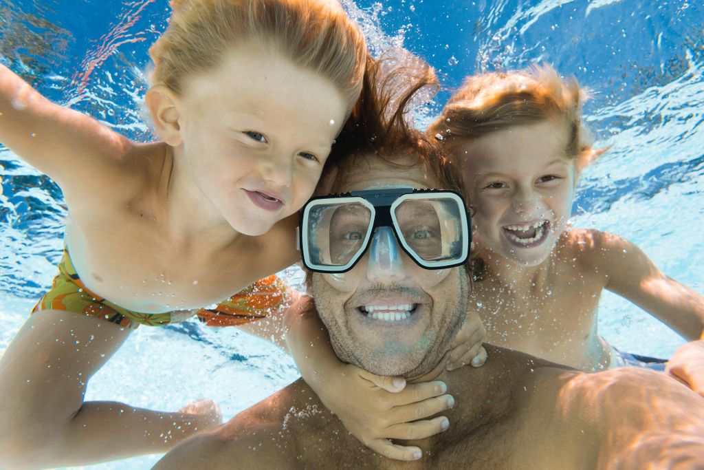 Amalfiküste: Bootstour mit Höhlen, Stränden & Schnorcheln