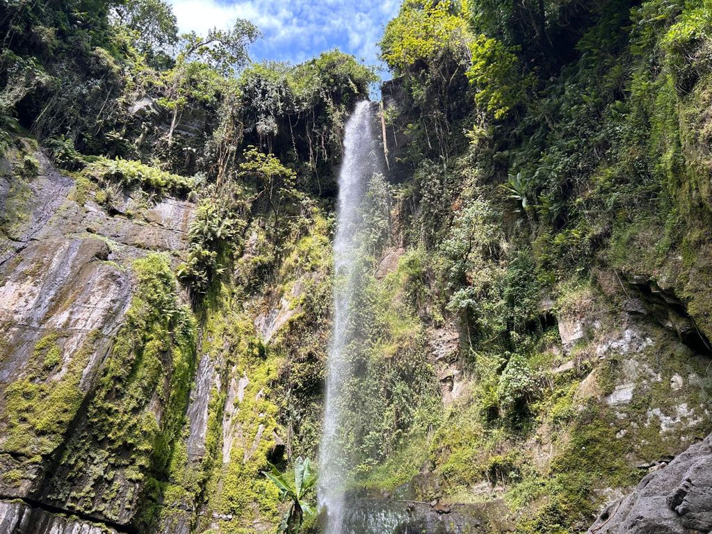 Arusha: Geführte Wanderung zu den Napuru-Wasserfällen