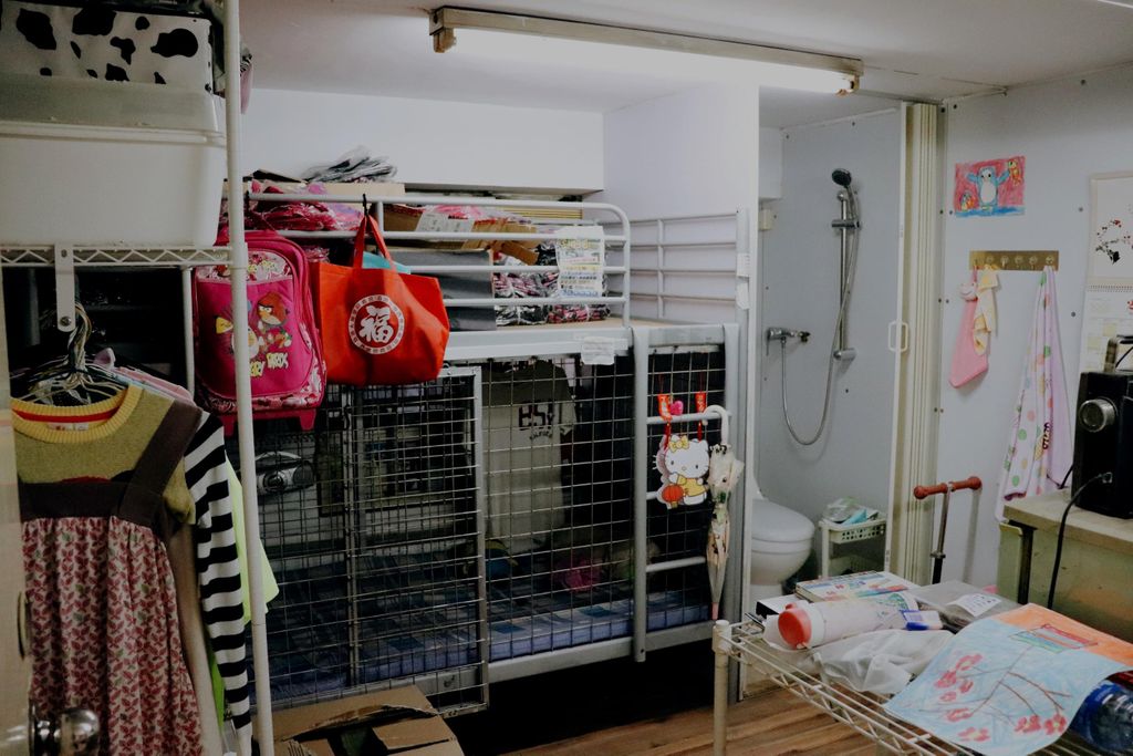 Hongkong: Die dunkle Seite Hongkongs – Rundgang zu den Käfigwohnungen