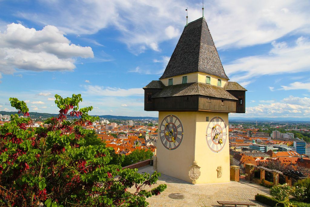 Graz: Altstadt Highlights Private Walking Tour