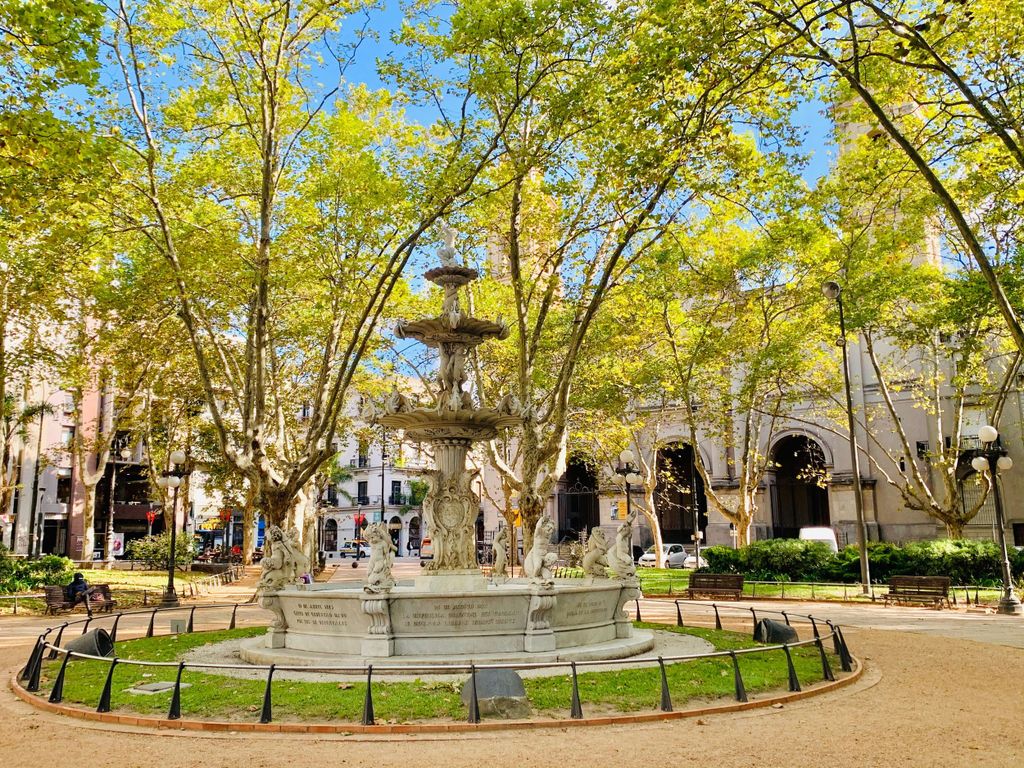 Montevideo: Komplette Halbtagestour mit Guide und 6 Stopps