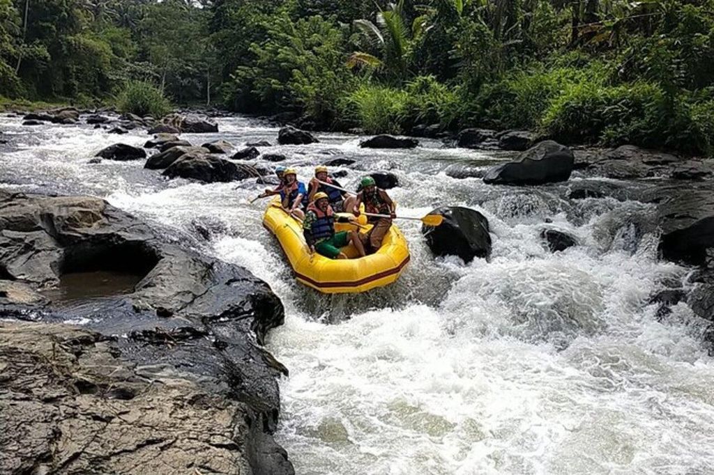 Lombok: Wildwasser-Rafting, Reisterrassen und Wasserfall-Tour