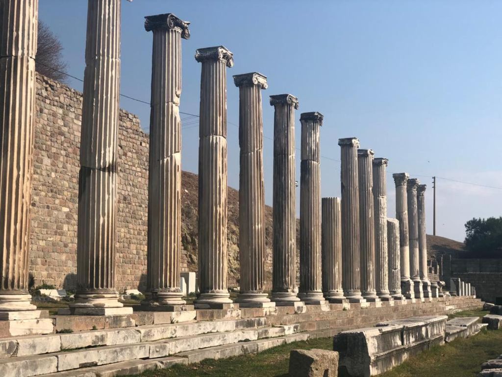 Von Izmir aus: Privater geführter Tagesausflug zum antiken Pergamon