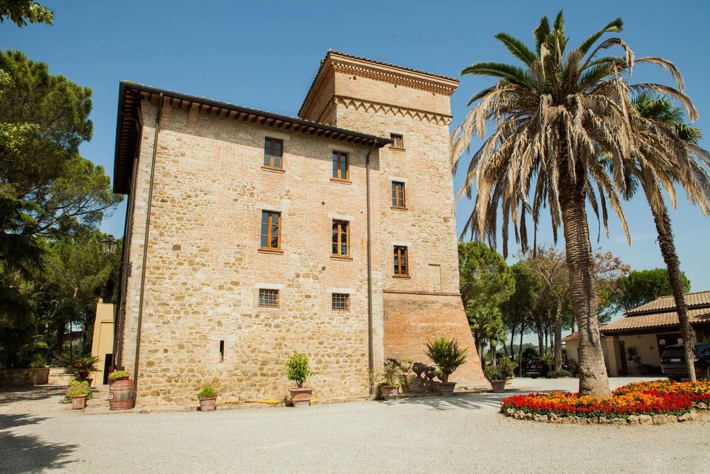Tour durch das Weingut Goretti und Weinprobe