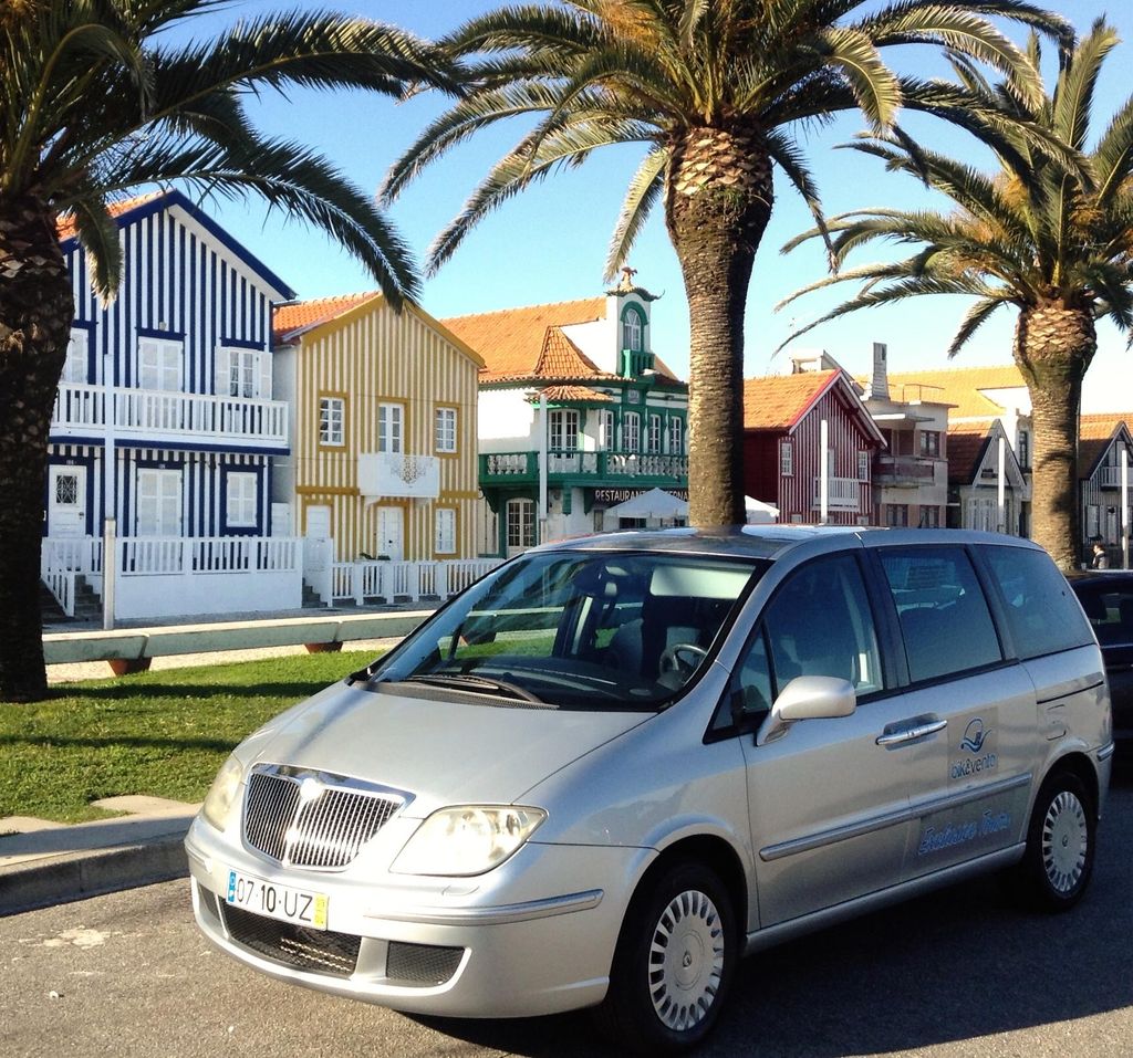 Von Aveiro aus: Barra Beach Lighthouse & Costa Nova Guided Tour