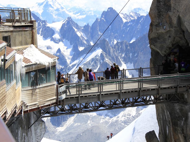Atemberaubender Blick auf den französischen Mont Blanc auf der Aussichtsplattform