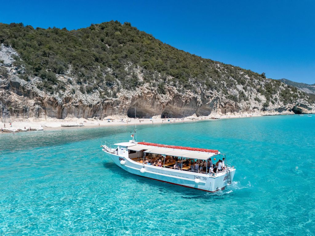 Cala Gonone: Kreuzfahrt durch den Golf von Orosei mit Essen und Schwimmen