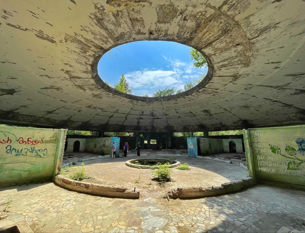 Tagestour von Tiflis nach Kutaisi und Zaltubo