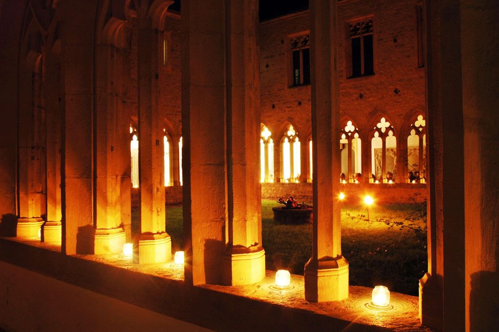 Erfurt: Kerzenscheinführung im Augustinerkloster mit Gute-Nacht-Tropfen