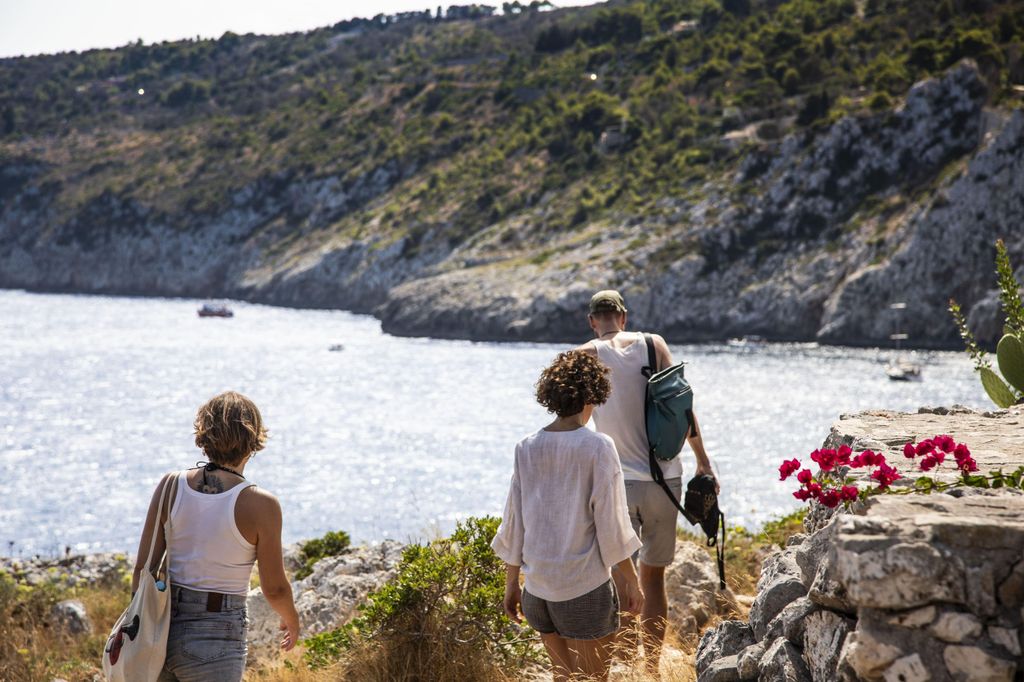 Lecce: Küstenwanderung in Otranto mit Schwimmen und Taxi-Transfer