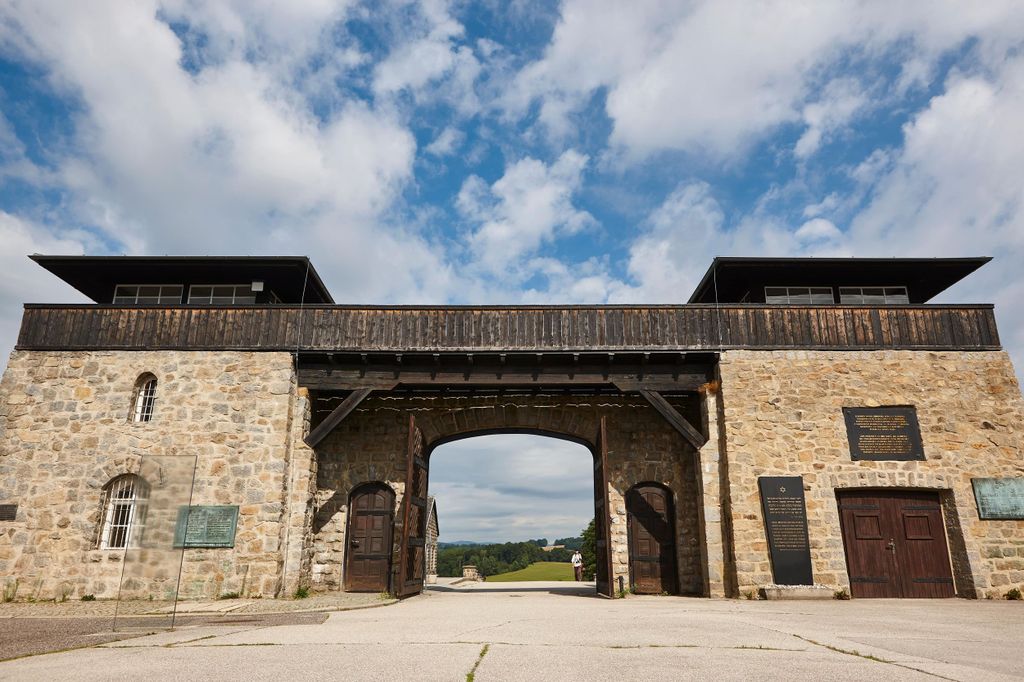 Ab Bratislava: Geführte Tagestour zur KZ-Gedenkstätte Mauthausen