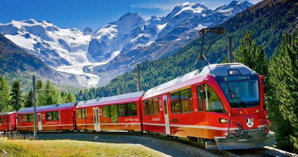 Von Mailand: Bernina Red Train und St. Moritz Tour