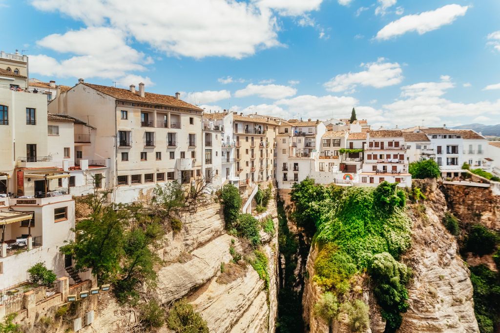 Von der Costa del Sol: Ronda und Setenil de las Bodegas