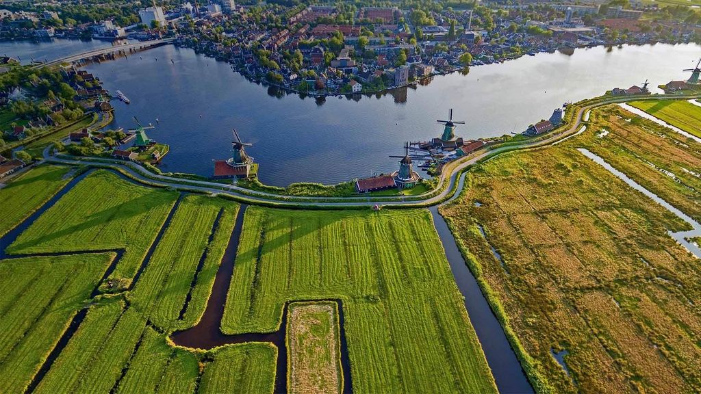Amsterdam: Zaanse Schans Windmühlen Führung auf Italienisch