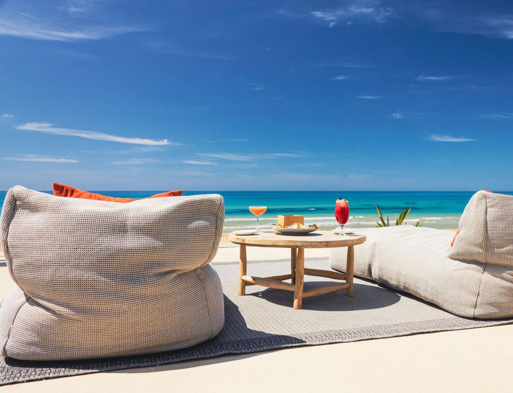 Ganztagespass für den Cala Manbrù Beach Club