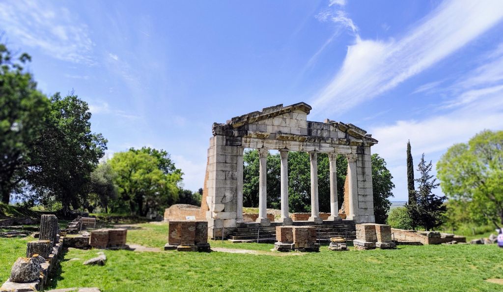 Tirana nach Bylis & Apollonia: Privater Tagesausflug