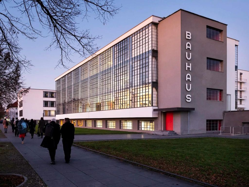 Weimar, Dessau & Berlin: Bauhaus-Tour mit Goodie-Bag