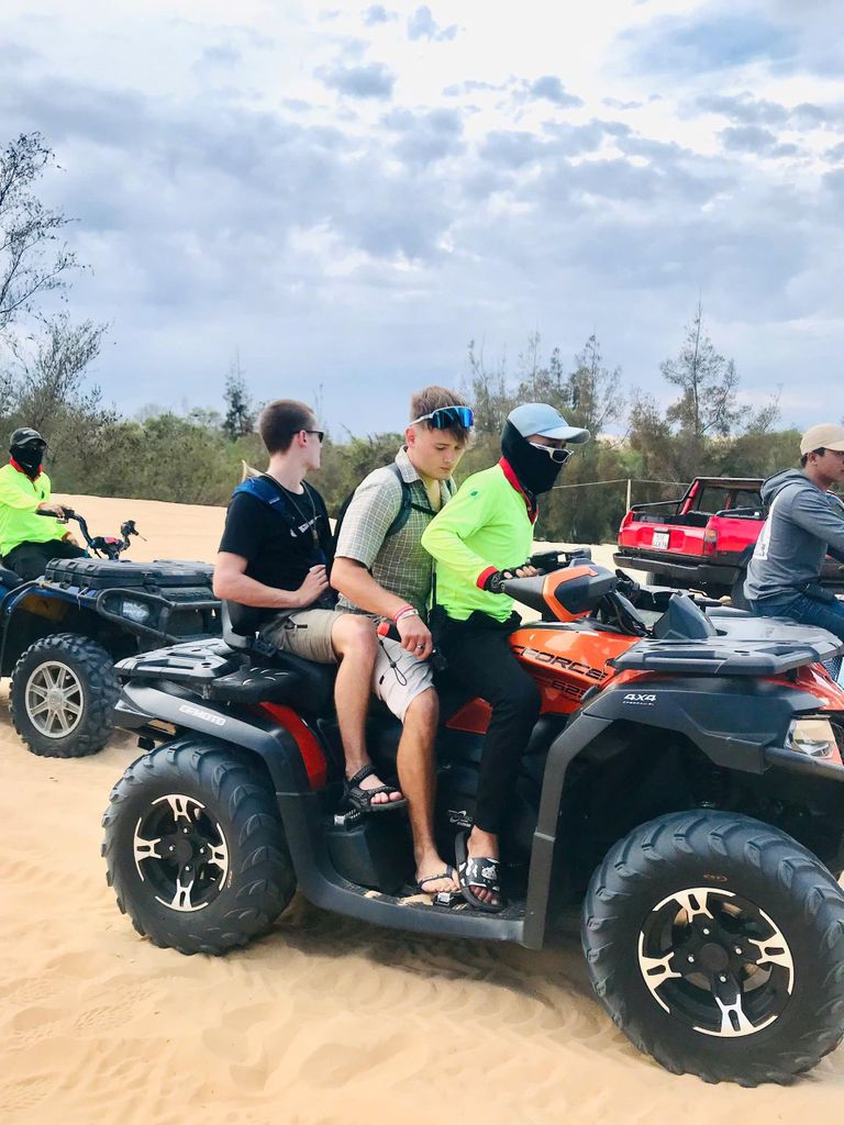 Mui Ne: Sonnenaufgang oder Sonnenuntergang Jeep Tour & Quad Bike mit Fahrer