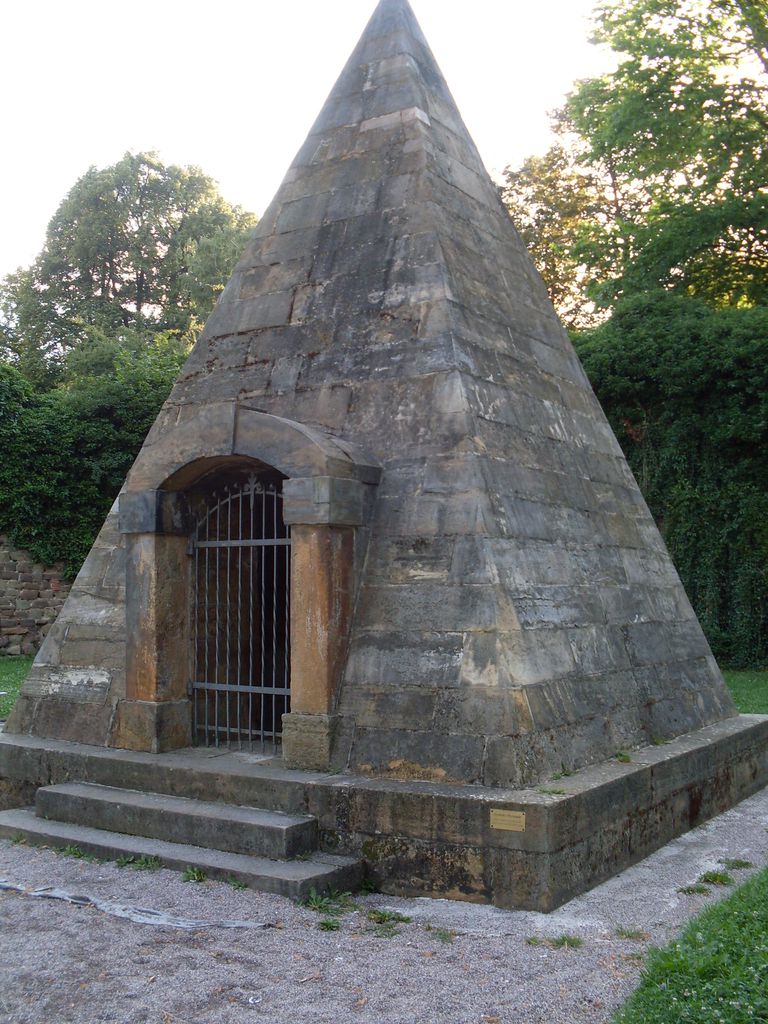 Studnitz-Pyramide