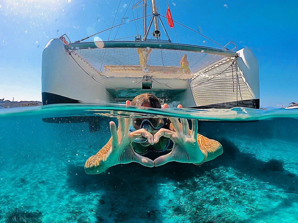 Von Palau aus: Maddalena Archipelago Katamaran Tour mit Mittagessen