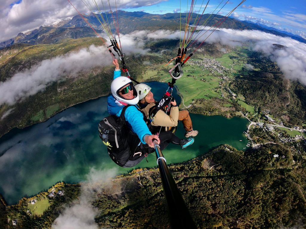 Bohinj: Tandem-Gleitschirmfliegen mit Gondelfahrt