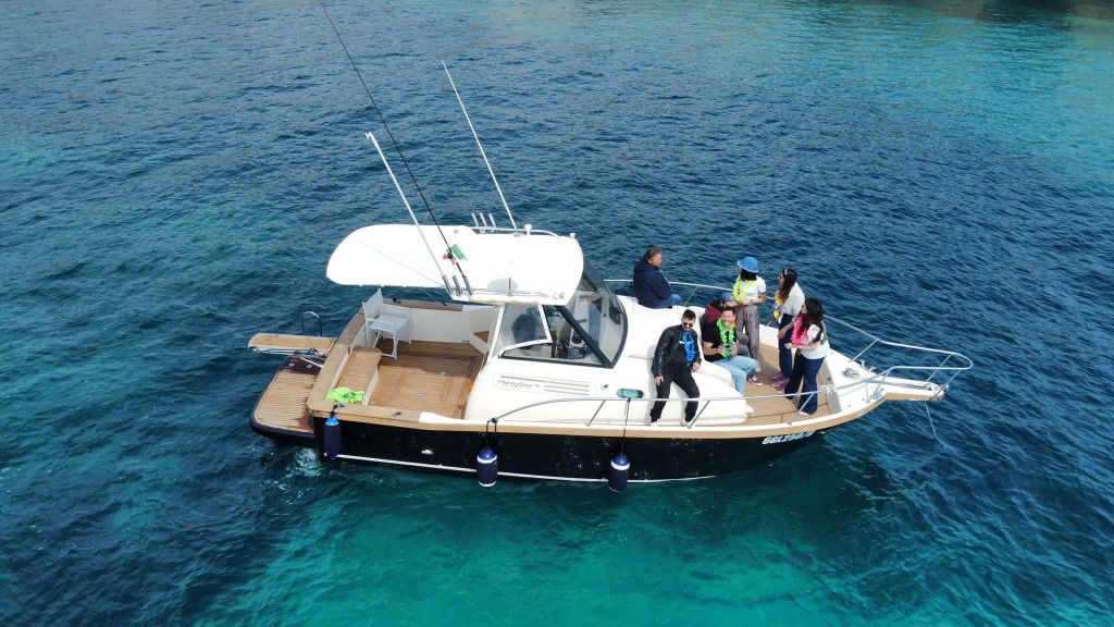 Boot: Bootstour mit Aperitif und Getränken inklusive