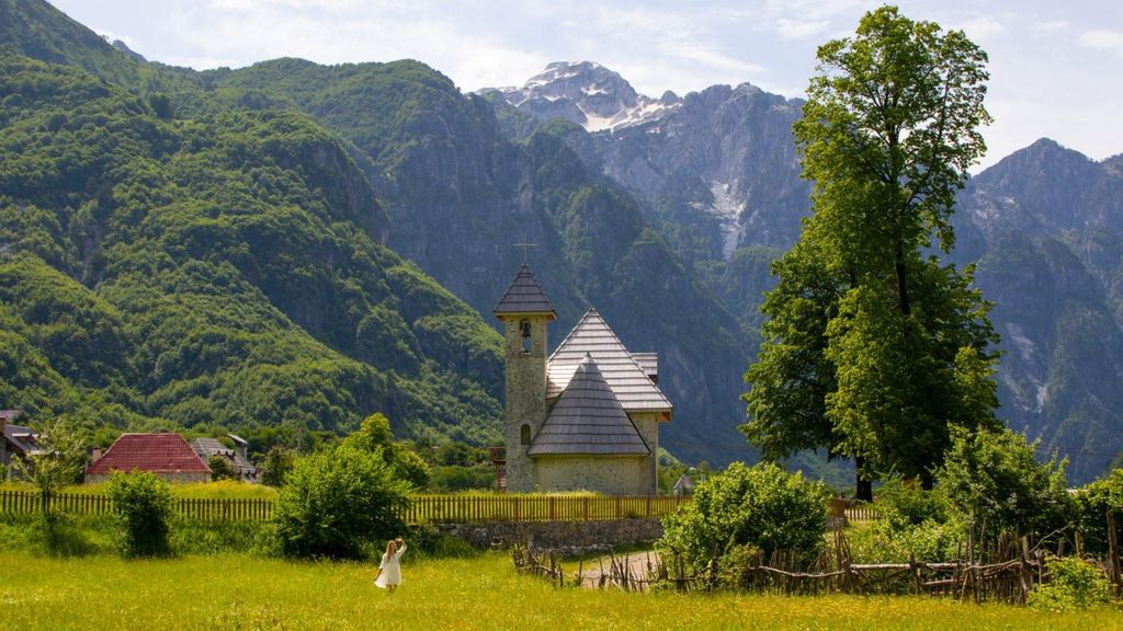 Exklusive private Tour nach Theth: Wasserfall und das Blaue Auge