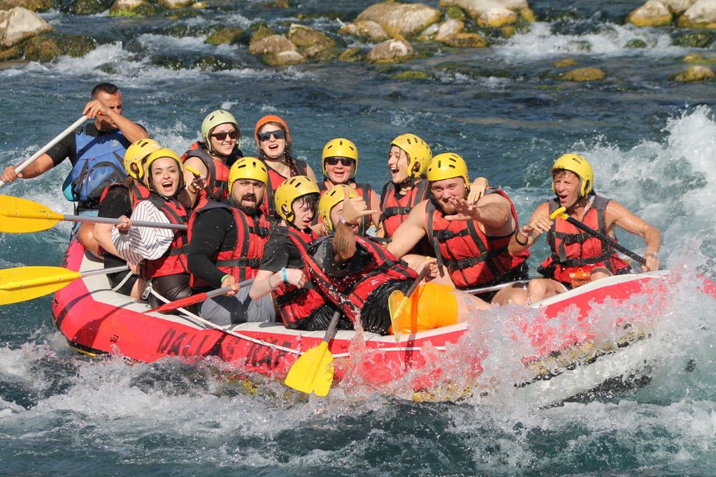 Antalya: Rafting, Buggy/Quad, Zipline & Mittagessen mit Schwimmpause